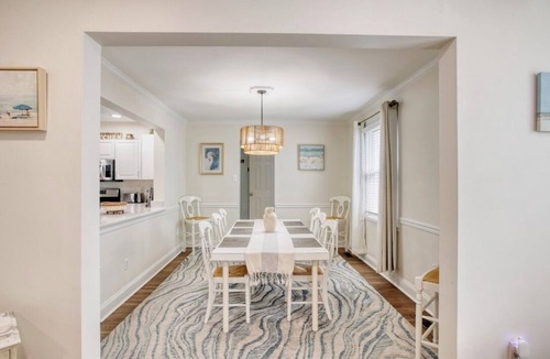 Atlantic City House | Fantastic 6-bedroom house in charming Ventnor City 1 1/2 blocks to the beach