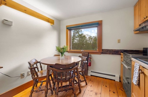 Loudon Apartment | Farmhouse Apartment on a Highland Cattle Farm - A