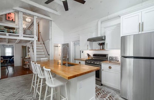 Stanfordville House | Farmhouse Compound - 4 Season Swim Spa & Cinema