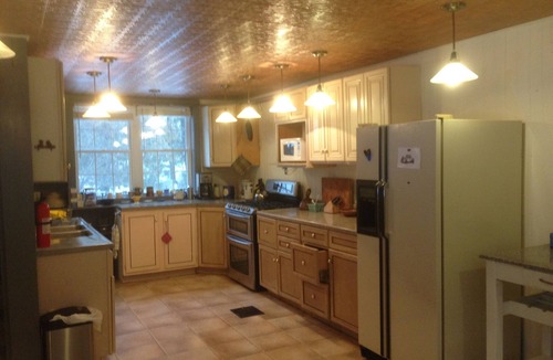 Richford House | Farmhouse, Gateway to Finger Lakes, Dog Friendly & EV charger