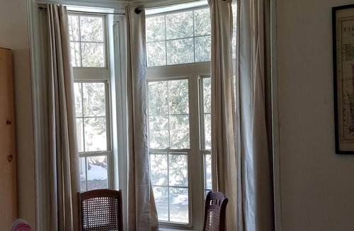 Richford House | Farmhouse, Gateway to Finger Lakes, Dog Friendly & EV charger
