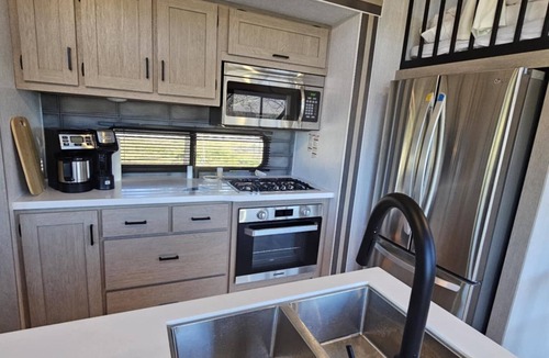 Schoharie Cottage | Fenced dog yard, creek fishing access, privacy and stunning sunset views!