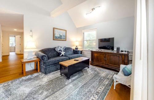Falmouth Heights House | Ferry Harbor Cottage