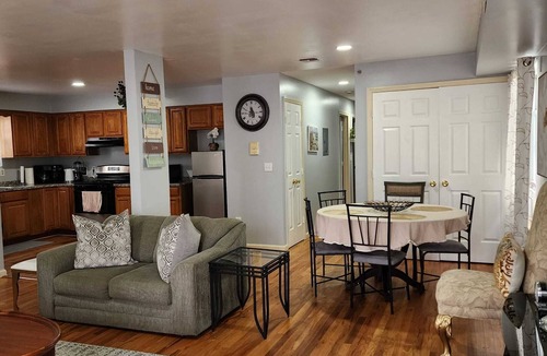 Newark Apartment | ♥ FIFA 2026 6BR Newark MetLife 19 Min - Free Parking - Sleeps 16+