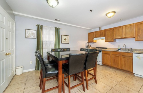 Ironbound District Apartment | ♥ Major international sporting event - 2BR Near MetLife - BBQ & Parking