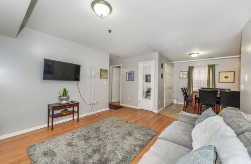 Ironbound District Apartment | ♥ Major international sporting event - 2BR Near MetLife - BBQ & Parking