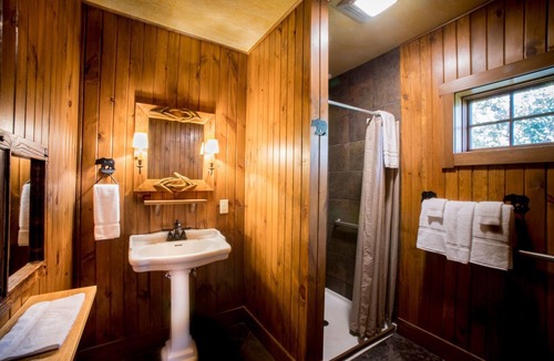 Skaneateles Cabin | Finger Lakes Lodging