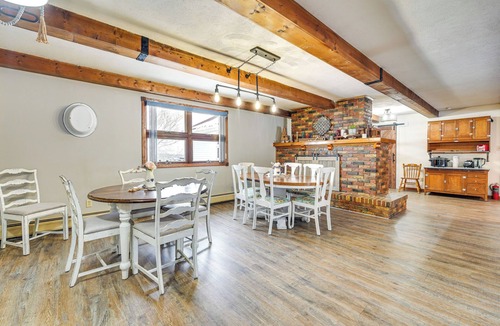 North East House | Fire Pit + Game Room: North East Family Retreat!