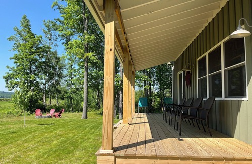 Town of Jerusalem Cottage | Firefly Cottage in the heart of the FingerLakes. Amazing Vineyard views