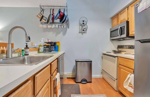 West Hartford Condo | Fireplace Condo, Pet-Friendly, Newton Village