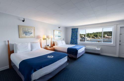 Boothbay Harbor Hotel | Fisherman's Wharf Inn