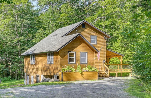 Wilmington House | Fishing Pond + Pool! Resort Retreat in Wilmington