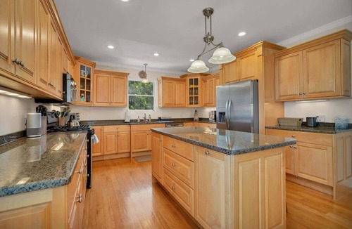 Niantic House | Flip Flop Hideaway - Family Beach Retreat