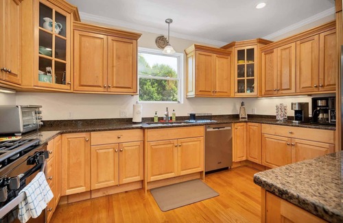 Niantic House | Flip Flop Hideaway - Family Beach Retreat
