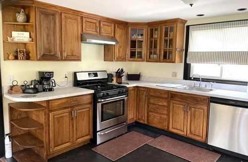 Mattituck House | Floresta House ~ Charming, Cozy, Family Friendly!