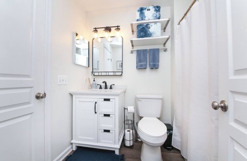 Queen Village Apartment | Foodie Heaven in South Philly next to 9th Street Italian Market