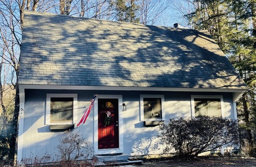 Grantham House | For outdoors lovers! Close to Ragged, Sunapee, enjoy all Eastman has to offer!