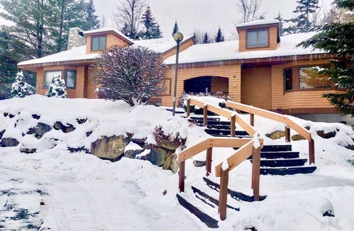 Carroll Cabin | Forest Cabin near Mount Washington Perfect for NH Glamping