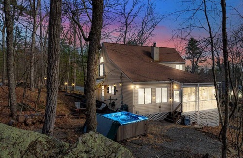 Lackawaxen Ski Chalet | Forest Getaway Chalet: Pool, Lake, Hot Tub, & Pets: Poconos/Catskills/Masthope