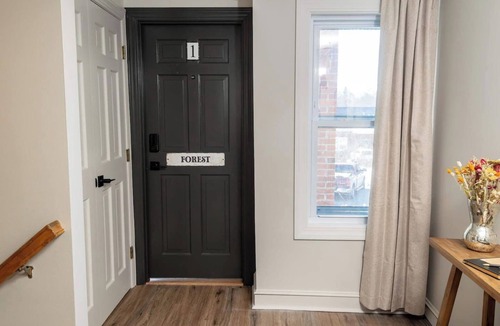 Sherborn Apartment | Forest Room: The Inn at Fireside Tavern Sherborn