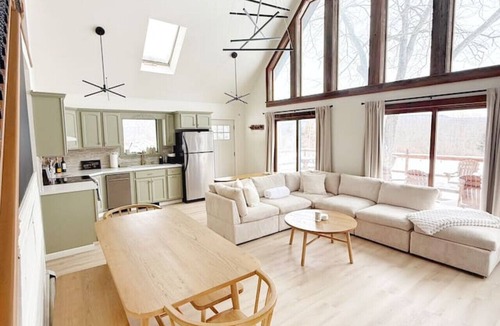 Margaretville Ski Chalet | Fox Meadow Chalet Cozy A-Frame w/Hot Tub & Sauna