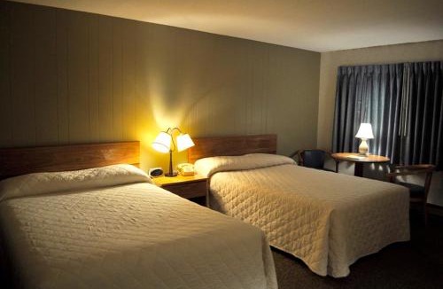 West Yarmouth Hotel | Freebird by Reverie Boutique Collection