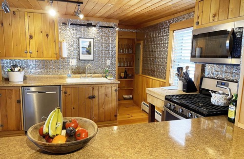 Fishs Eddy House | French Woods Farmhouse: Catskills | 12 Acres | Private Pond | Hot Tub | Firepit
