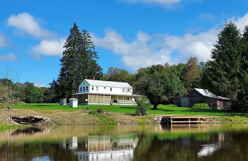Fishs Eddy House | French Woods Farmhouse: Catskills | 12 Acres | Private Pond | Hot Tub | Firepit