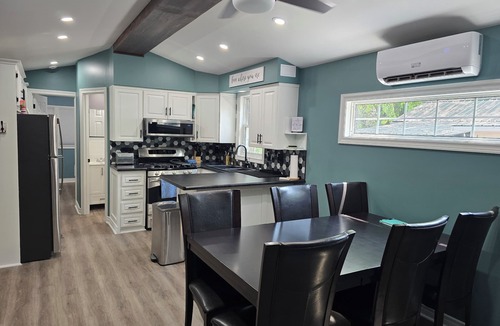 Sherkston House | Freshly remodeled premium trailer in prime location!