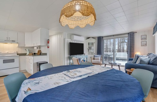 York Beach House | Freshly updated and full of coastal cottage charm, this easy beach escape is under half a mile from Long Sands Beach, with AC throughout, plenty of parking, and a Solo Stove firepit for laid-back nights outside—plus no weekly stay required.
