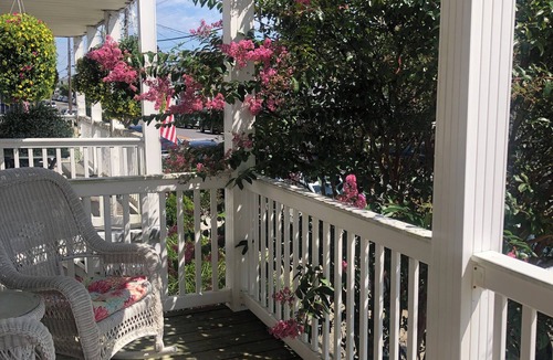 South End Condo | Fri-Fri available! South End Gem! 1 Block to Beach, Walk to Shops & Playground.