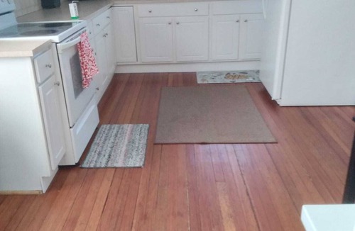 Warren Apartment | Full 2 bedroom apt in beautiful Warren RInFloor 2