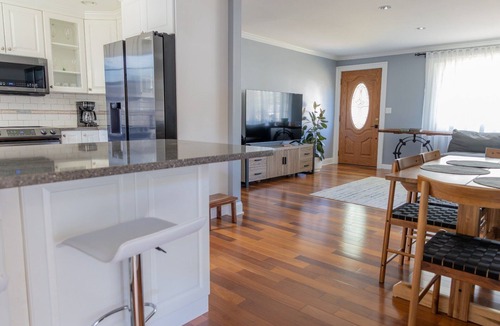 Stratford House | Fully Furnished Home in Stratford - 3 Bedrooms, Dedicated Office and Pool