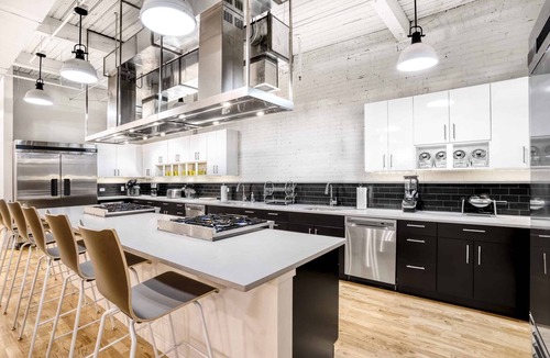 Downtown Hartford Apartment | Fully Furnished Private Apartment, Elevator, Wi-Fi A/C