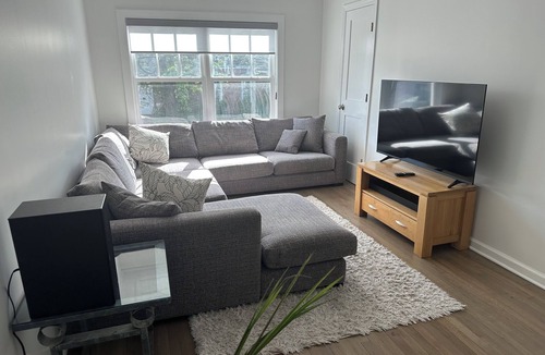Old Greenwich Apartment | Fully furnished rental in the heart of Old Greenwich