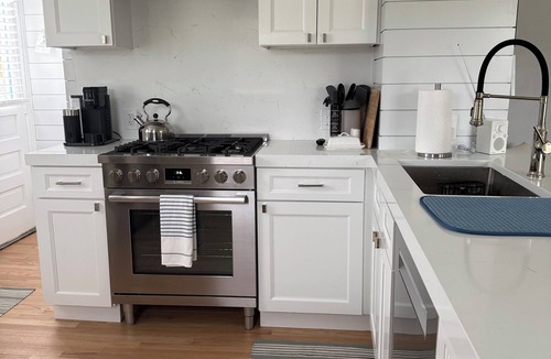 Westerly Cottage | Fully-renovated beach cottage next to golf and bike to beach and Watch Hill