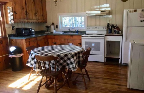 North Hero Cottage | Fun House with private Lake Champlain access!