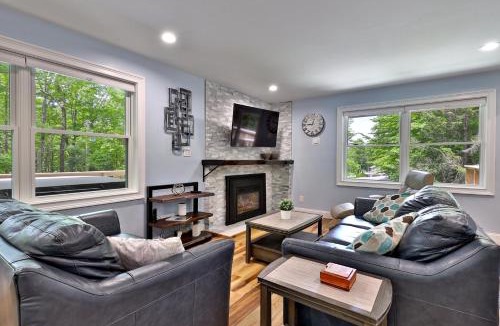 Killington House | Fun In Fun Out Ski Home - Upper Unit, Renovated 3BR-2BA, Hot Tub, Close to Resort