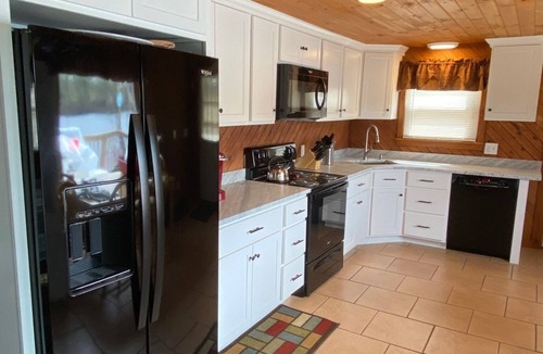 Oxford House | Fun Lakefront Home with gorgeous views; swim, fish, boat, kayak, Hot Tub, Casino