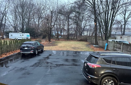 West Haven Apartment | Furnished 2BR Near Yale&VA Parking