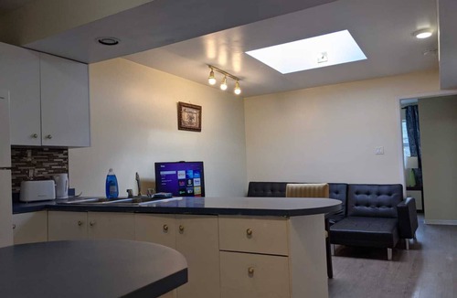 Greenwood - Coxwell Apartment | Furnished one-bedroom apartment near Gerrard and Greenwood, East York