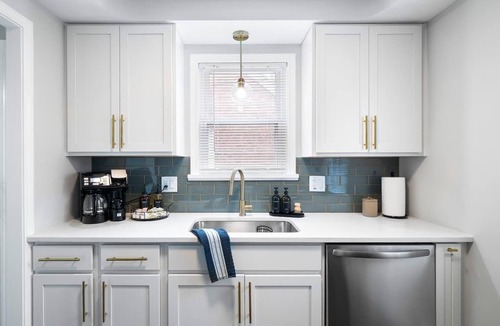 Cleveland Heights House | Game Room - Bar - Sleeps 9 - Near Cleveland