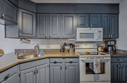 West Hartford Condo | Game Room Condo, Sugar Hill, Pet-Friendly