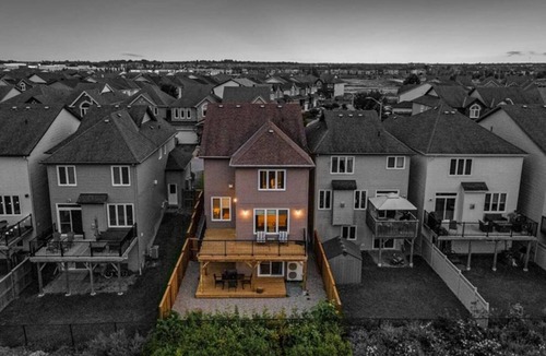 Ottawa Division House | Game Room, Theatre, King Bed, Private Patio
