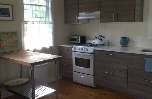 Katama Cottage | Garden Cottage-Bike to Town and Beach. Prime Katama location. Dog Friendly.