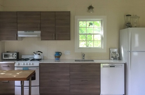 Katama Cottage | Garden Cottage-Bike to Town and Beach. Prime Katama location. Dog Friendly.