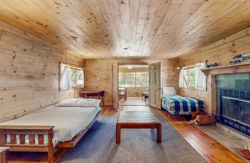 Charlotte House | Garden Island's Pine