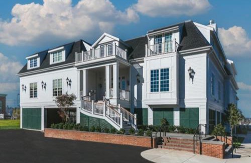 Yachting Village Hotel | Gardiner House