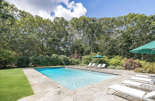 Springs House | Gated Estate - 5BR nr Beach: Heated Pool, Jacuzzi, Tennis, Landscaped gardens