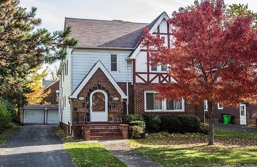 Cleveland Heights Apartment | Gem Stone Villa 2-Less than 15 min to CWRU/Cleveland Clinic!